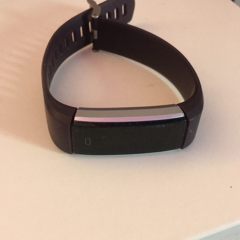 Fitbit watch - Picture 3 of 3